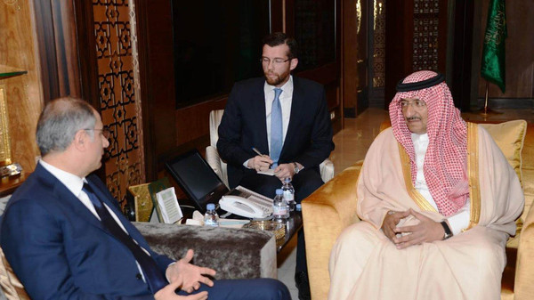 ولي ولي العهد السعودي يجتمع مع وزير الداخلية التركي