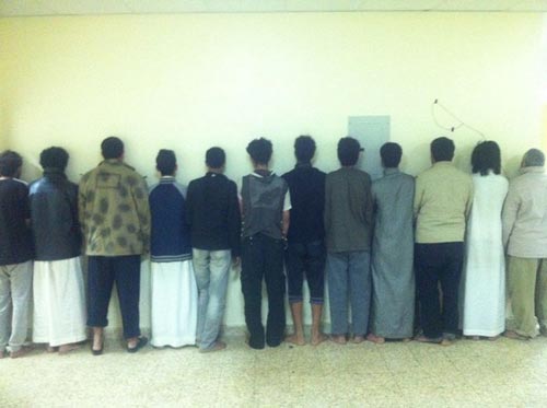 القبض على 14 يمني شكلو عصابة متخصصة في عمليات السطو المسلح على الممتلكات في الرياض