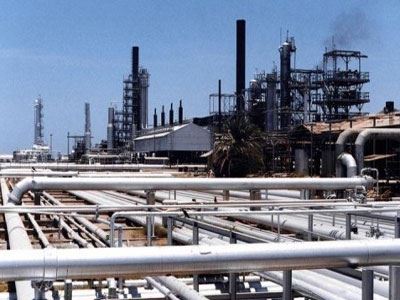 وزير النفط اليمني يرفض عودة تصدير النفط من حضرموت إلى الخارج بسب