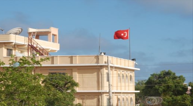 تركيا تعلن رسمياً إغلاق سفارتها باليمن وتؤكد مغادرة السفير والموظفين العاصمة صنعاء 