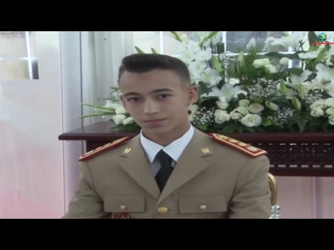 «شاهد»: ولي العهد المغربي ذو الـ14 عاما يظهر بزي ضابط كبير ويثير جدلاً واسعاً
