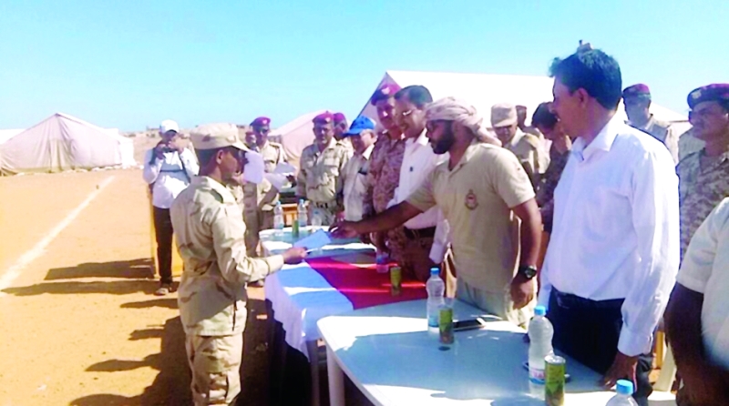 تخرج أول دفعة عسكرية في سقطرى دربتها القوات الإماراتية (صورة)