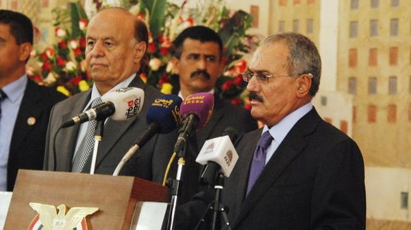 الأزمة بين هادي وصالح تهدد بانقسام أكبر حزب في اليمن