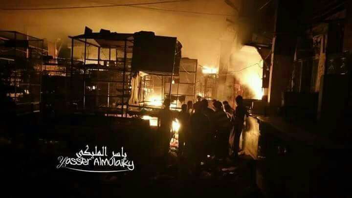 اندلاع حريق بأحد أسواق السوق في مدينة تعز ( صور )