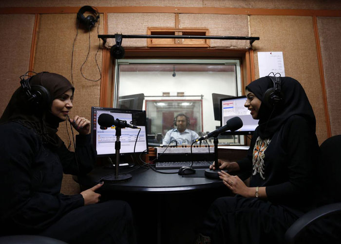 المسابقات تجعل من الراديو رفيق اليمنيين في رمضان