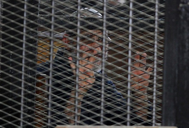 الأناضول :ثالث حكم بالسجن المؤبد على مرشد إخوان مصر