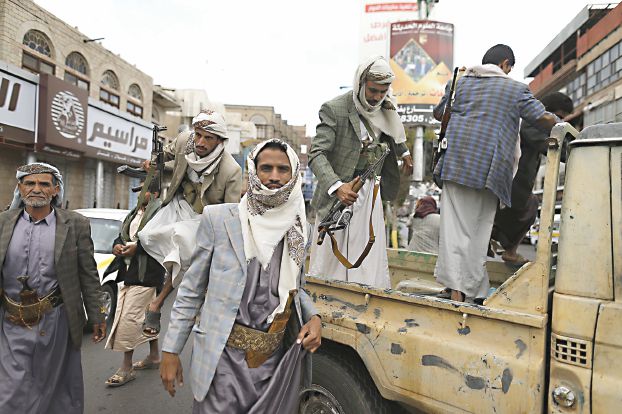 الحياة: الحوثيون يتأهبون لاجتياح الشرق بالتنسيق مع قوى في الحراك الجنوبي تدعمها إير ان