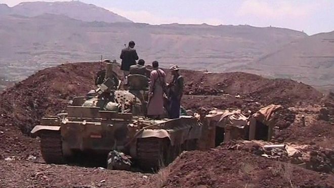 اندلاع اشتباكات عنيفة بين رجال القبائل والميليشيات الحوثية بمحافظة عمران