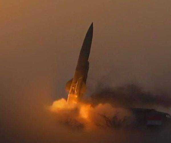 التحالف العربي يسقط صاروخين أطلقتهما المليشيات الانقلابية باتجاه المخا
