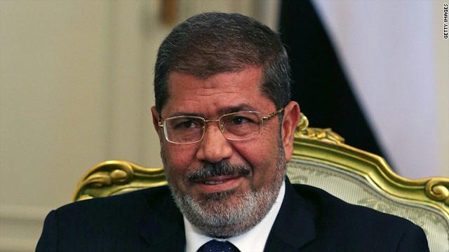 محمد مرسي يثير جدلا واسعاً في مصر بعد تعيين نجله في هيئة حكومية