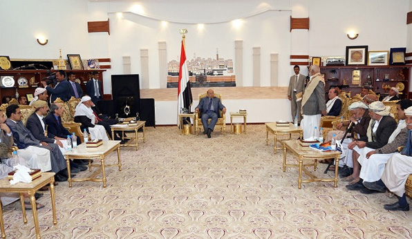 الرئيس عبدربه منصور يستقبل مشايخ واعيان منطقة بني مطر بصنعاء (ال