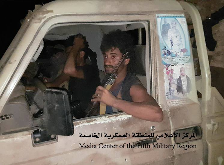 هجوم مباغت للجيش على مواقع الحوثيين في ميدي والجثث تتناثر في الصحراء (صور)