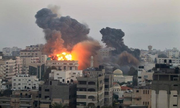 إسرائيل تبدأ عملية برية على قطاع غزة الأن بعد 10 أيام من القصف ومئات القتلى والجرحى