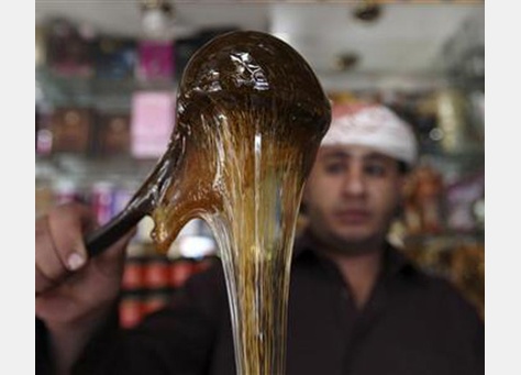 يعد العسل اليمني أفضل أنواع العسل في العالم.