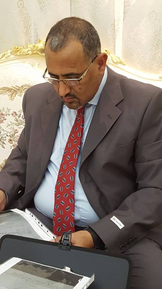 محافظ عدن يزور الرياض لإجراء لقاءات بالرئيس هادي وقيادة التحالف والحكومة