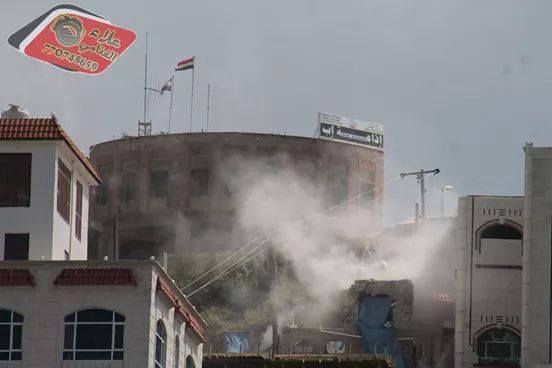 قصف الميليشيات الحوثية على مبنى إذاعة إب
