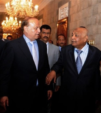 الرئيس هادي يتوعد بمعاقبة المتمردين على تعيينات «باسندوة» وقرارات جمهورية محتملة