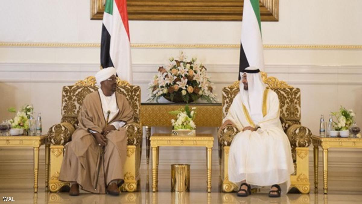 بن زايد يستقبل الرئيس السوداني