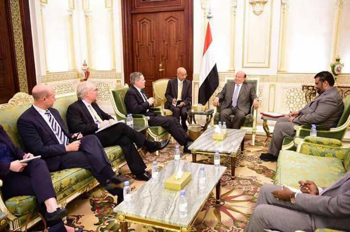 الرئيس هادي يتلقى تعهدات أمريكية بمواصلة التصدي للتدخلات الأمريكية في اليمن (تفاصيل)