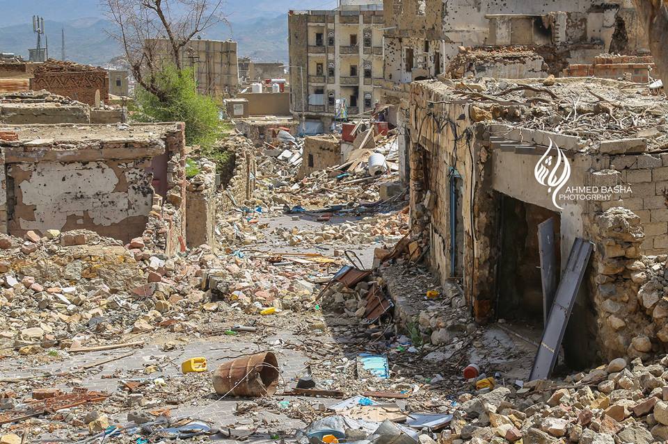 يحدث الآن في تعز .. قوات الجيش والمقاومة تتصدى لأعنف هجمات شنتها مليشيا الحوثي