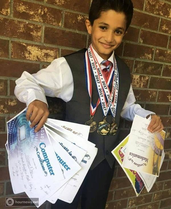 طفل يمني متفوق في امريكا يحصل على عشر شهادات واربع ميداليات وجوائز نقدية (صور)