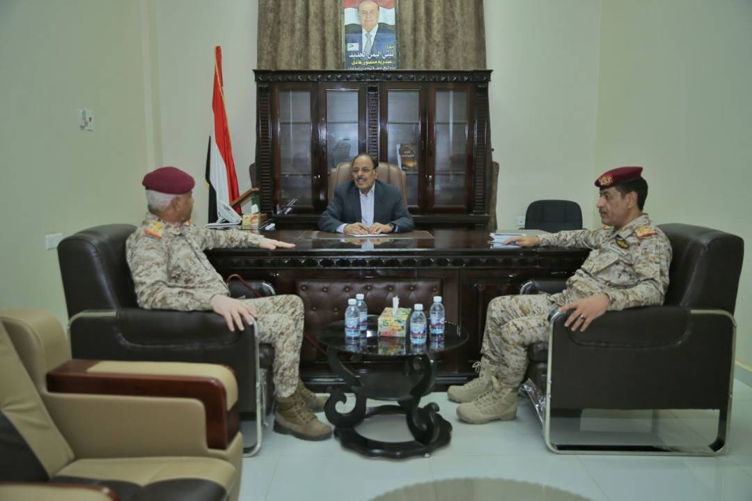 الفريق علي محسن يلتقي قائد المنطقة العسكرية الأولى