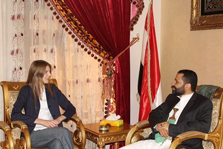 حميد الاحمر يستقبل السفيرة البريطانية لدى اليمن ويوجه دعوة للمجتمع الدولي