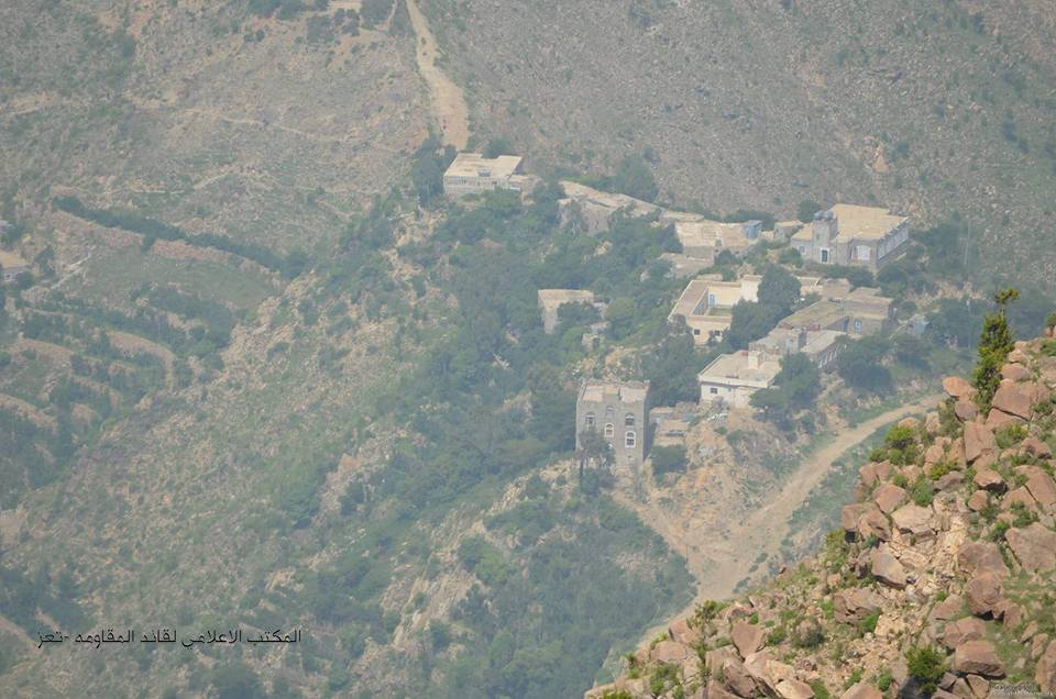 المقاومة الشعبية بتعز تطهر «قرية الصراري» من ميليشيات الحوثي والقبض على عدد من القيادات