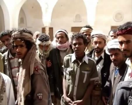 فيديو من مسجد برداع يظهر أنصار صالح ضمن مسلحي تنظيم القاعدة بلباس اسلامي