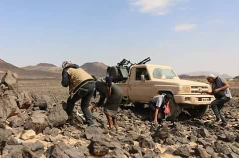 قتلى وجرحى من الحوثيين والطيران يدمر دبابة ومخزن سلاح للمليشيات غرب مأرب