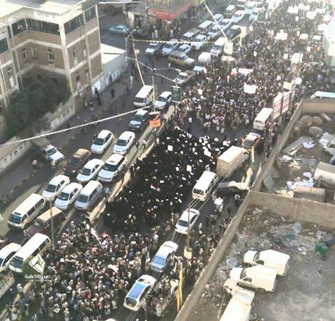 ناشطون: لا بديل عن تحرك شعبي لإزاحة الحوثي