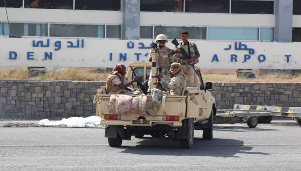 مطار عدن يستأنف استقبال وتسيير الرحلات الجوية بإذن من «التحالف»