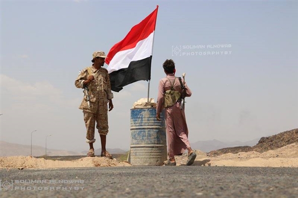 الجيش الوطني يمنع تهريب وقود خاص بالطائرات للانقلابيين في صنعاء.. من المتورط؟