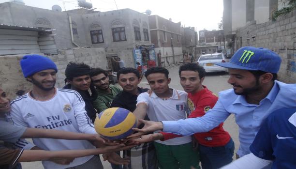 طلاب اليمن يقضون عطلتهم الصيفيّة في الشارع