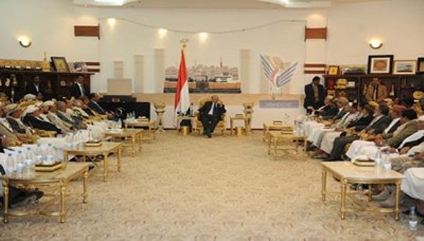 الرئيس يكثف لقاءاته بمشائخ محافظة صنعاء بينما الحوثي يكثف من تواجده بمحيط العاصمة صنعاء