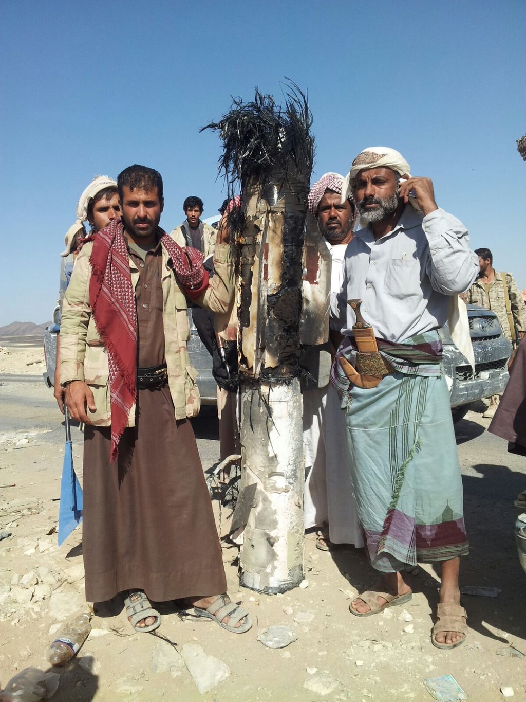 العثور على حطام صاروخ باليستي أطلقه الحوثيين على مأرب صباح اليوم (صور)