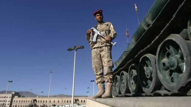 جماعة الحوثي تحذر معسكرات قوات الاحتياط من الرضوخ لتوجيهات وزير الدفاع
