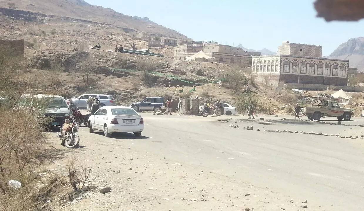 الحوثيون يختطفون 3 من أقارب الرئيس هادي بمحافظة إب
