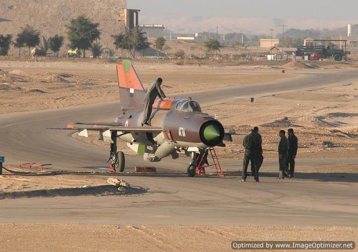 رويترز: طائرة ميغ 21 سورية فر بها قائدها وحطت بمطار المفرق العسك