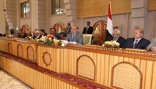الرئيس هادي يدعو لعقد اجتماع استثنائي للقاء الوطني يوم غدٍ الثلاثاء