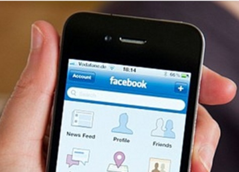 «فيسبوك» تطلق تطبيقا جديدا بشأن «الدردشة»
