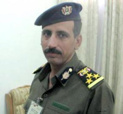 مليشيا الحوثي تمنع مدير كلية الشرطة العميد قيران من دخول الكلية وتصادر سيارته