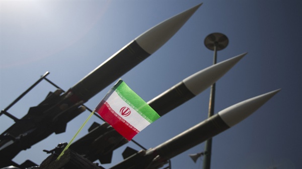 سلاح ايراني خطير يصل يد الحوثيين ويشكل أكبر خطر على السعودية