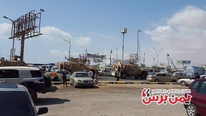 تعزيزات عسكرية لقوات التحالف تتجه لميناء الزيت بعدن بعد حدوث اشتباكات عنيفة (صور)
