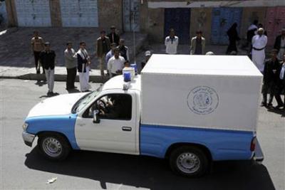 صنعاء : مقتل صاحب محل اتصالات بـ «12» طعنه