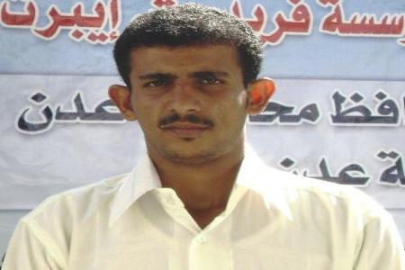 ليلة دامية في عدن : مقتل صحفي و صديقه  و 7 جنود 