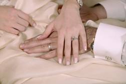 تفسير سبب لبس خاتم الزواج في الاصبع الرابع