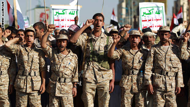 قائد عسكري في جيش الانقلابيين: ننتظر وصول الجيش الوطني ليحررنا من هيمنة الحوثيين ..تفاصيل