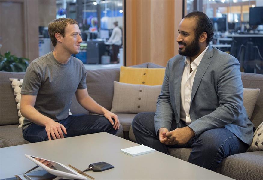 بالصور: الأمير محمد بن سلمان يجتمع مع رئيس «فيسبوك».. ويزور شركة «سي ورلد» الترفيهية