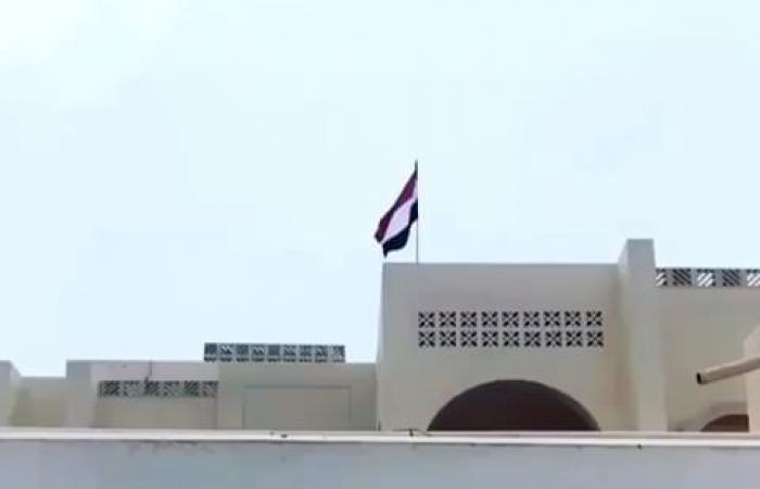 السفارة اليمنية في الدوحة توجه نداء هام للمغتربين بعد تمديد قطر مهلة الاغلاق ..تفاصيل